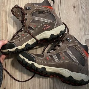 LL BEAN HIKING SHOES !! Worn twice. Water proof